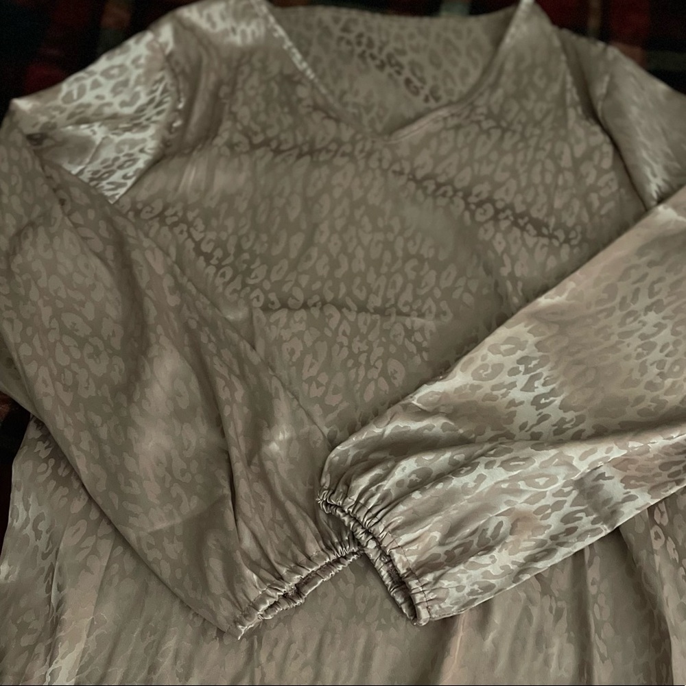 Blouse - Picture 2 of 5